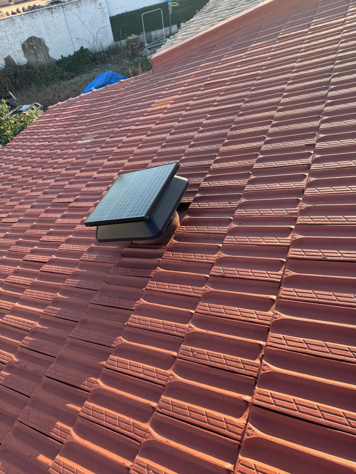 Réalisations ventilation Solybat — extracteur solaire et VMI murale